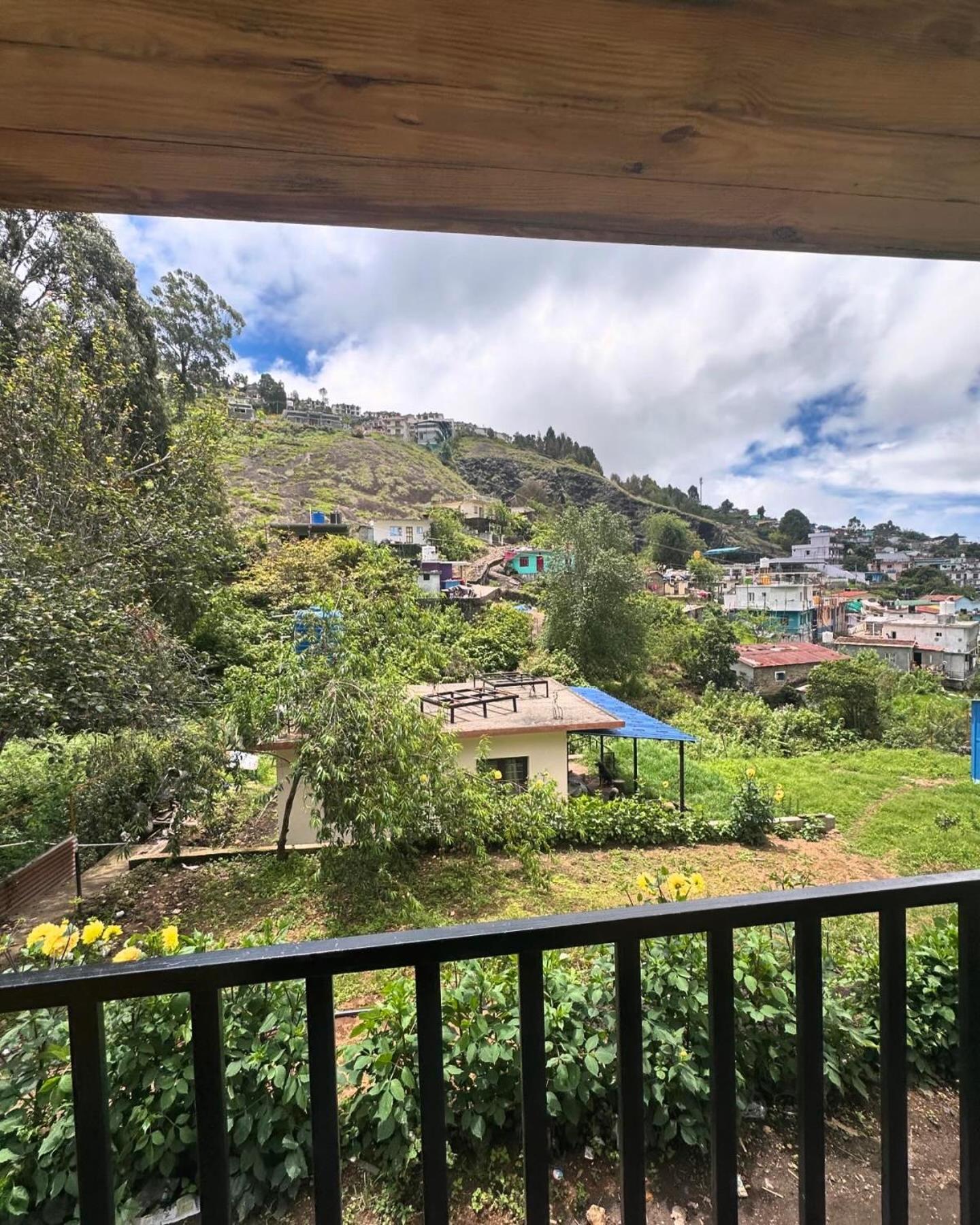 Magica Mount A Frame Wood House Villa Kodaikanal Exteriör bild